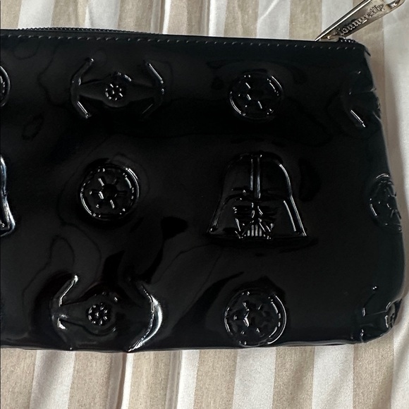Disney Loungefly Star Wars Makeup Coin Bag - Picture 8 of 15